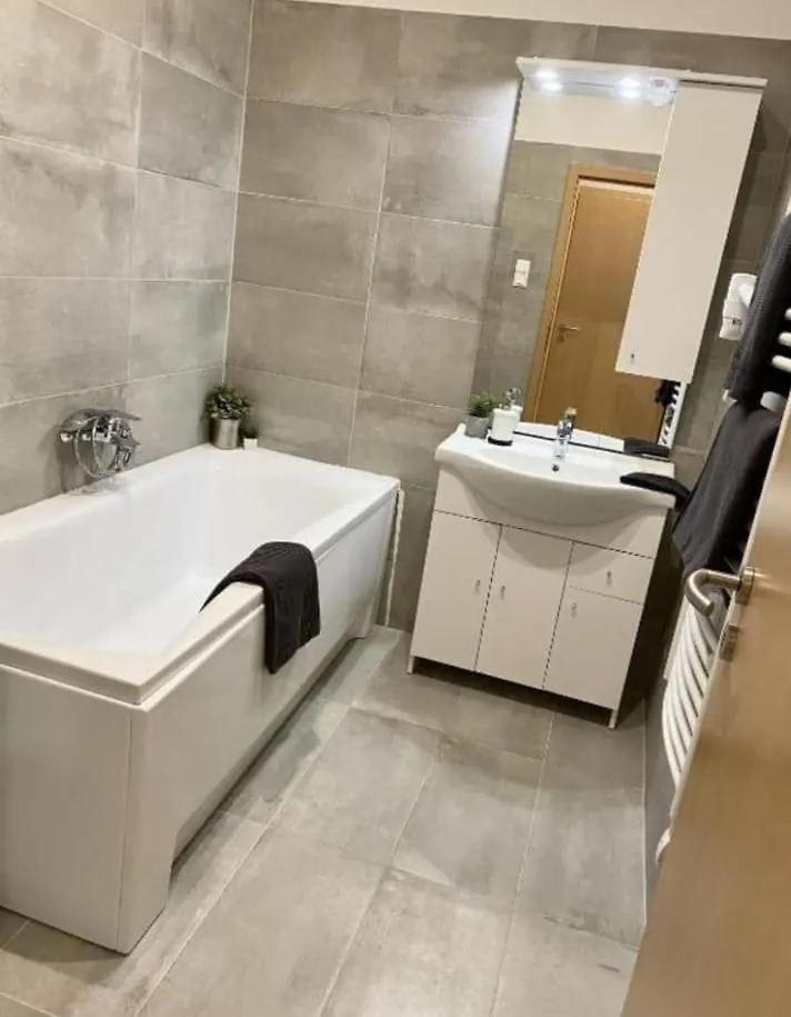 Homestay Suite Luxueuse Et Moderne - Sejournez Chez Nous El Aouina Tunisia